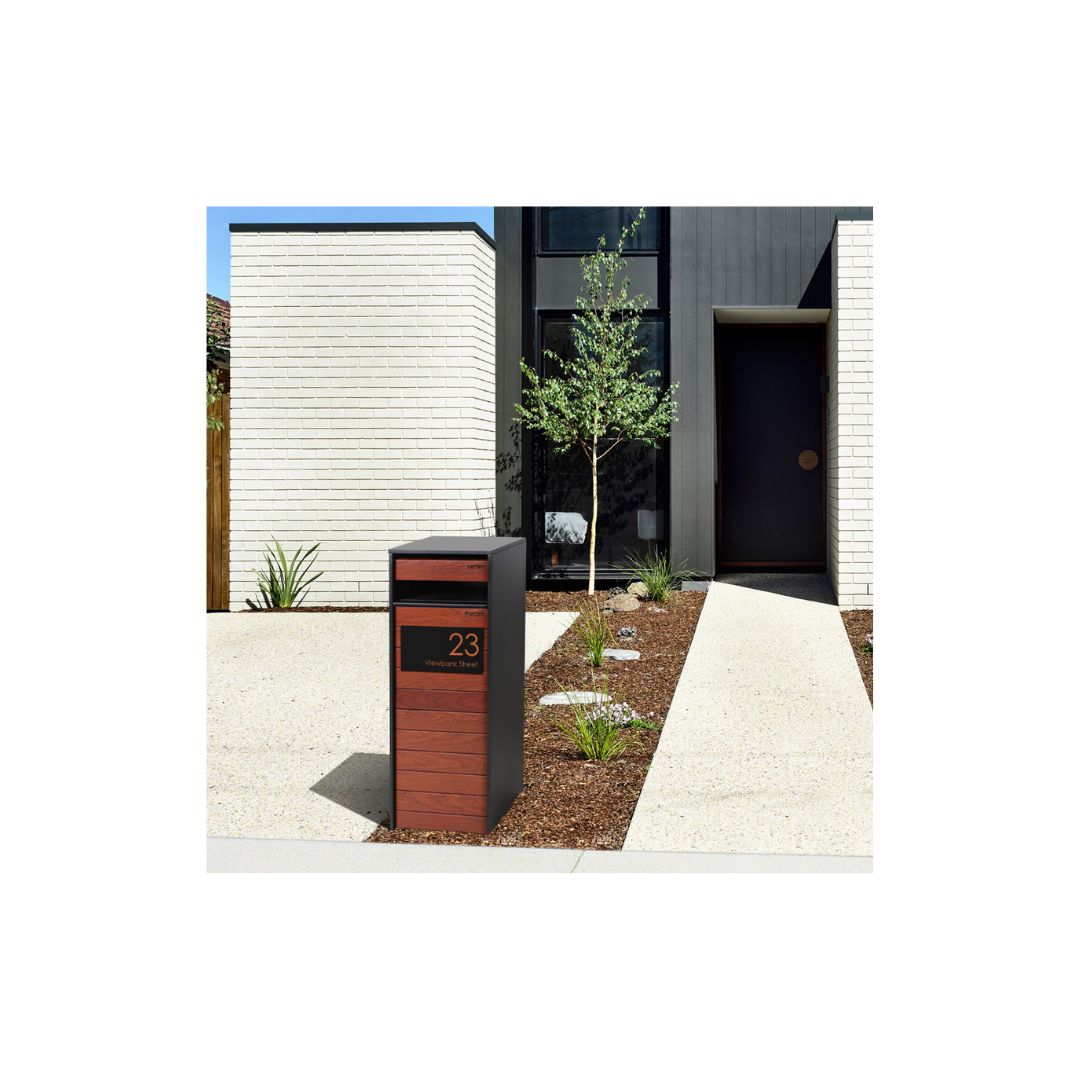 Black Traffolyte Address Sign with Vinyl Text – 300 x 140mm