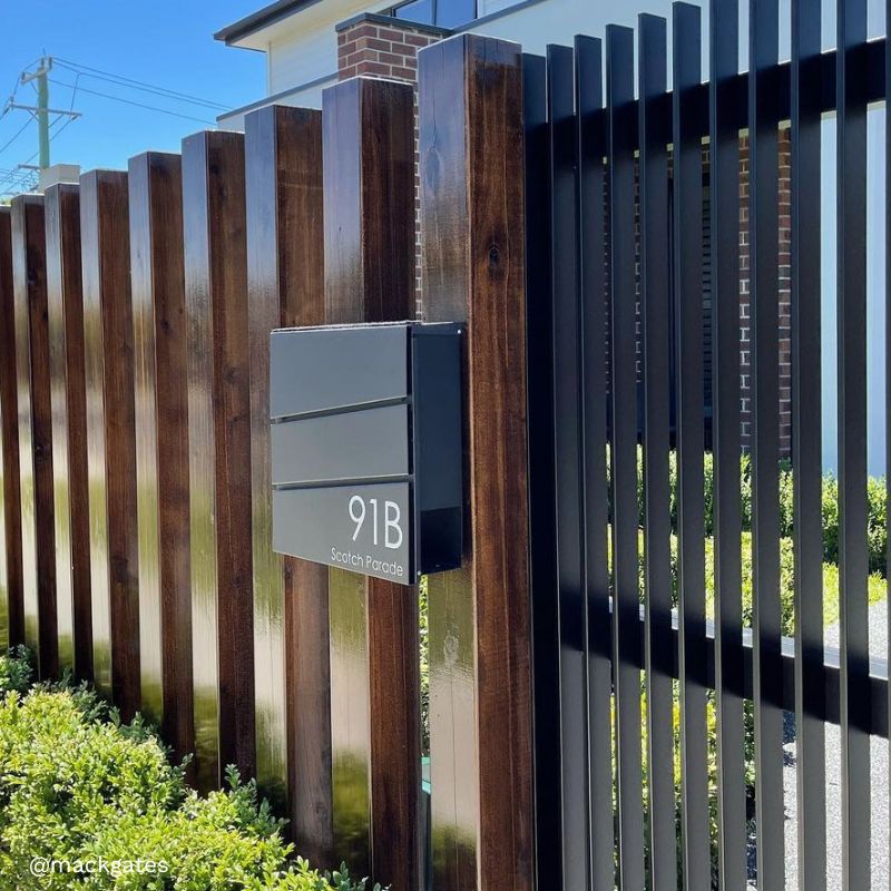 Milkcan Kensington Wall Mount