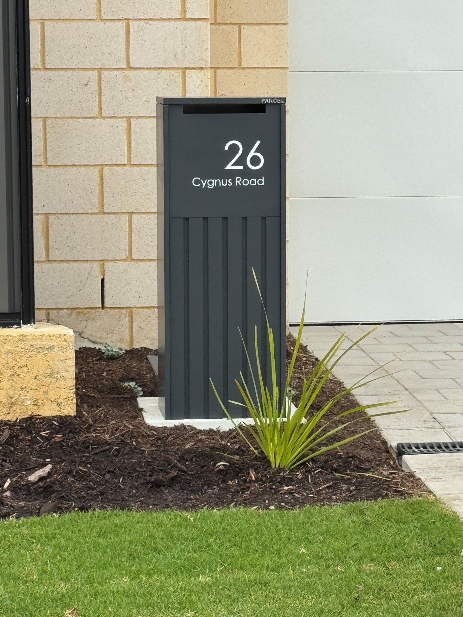 Northcote Empire Parcel & Mail Pillar