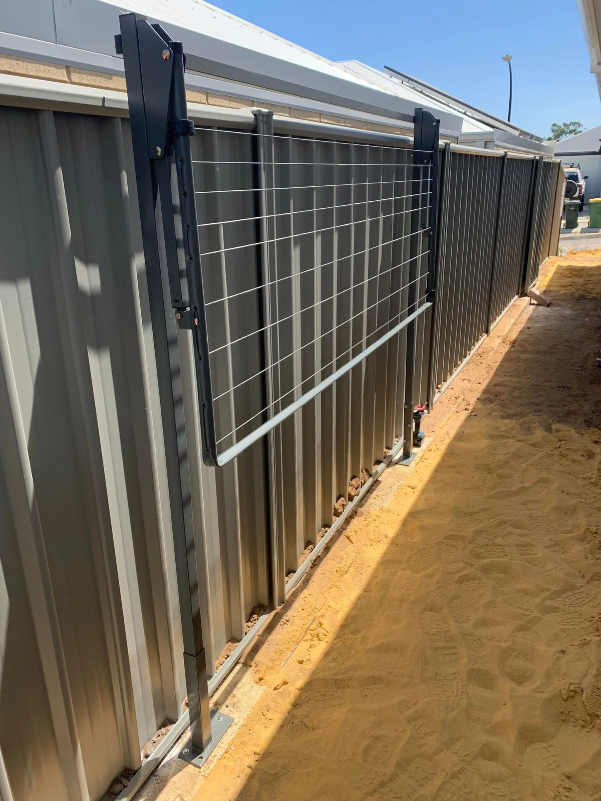 Frazer Ground-Mount Kit