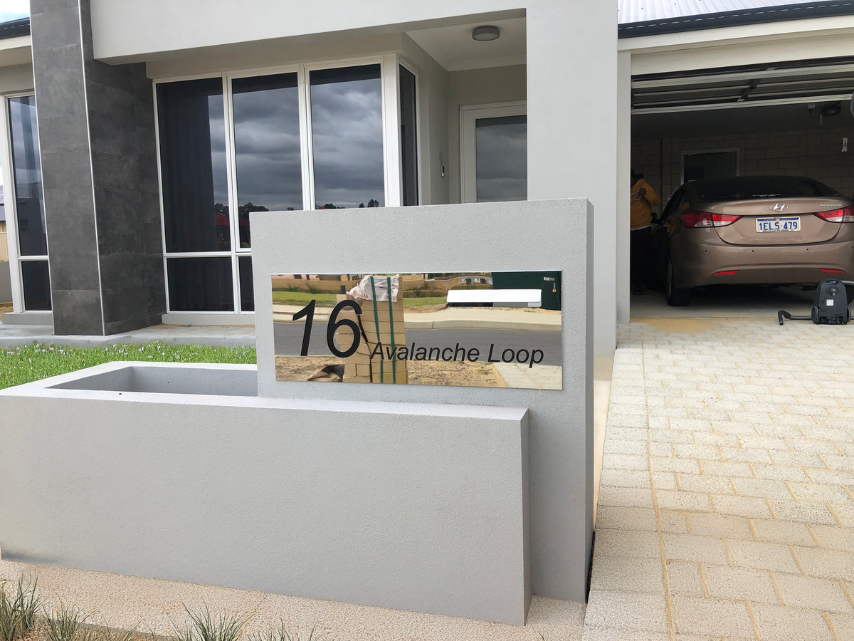 Custom Letterbox Plates