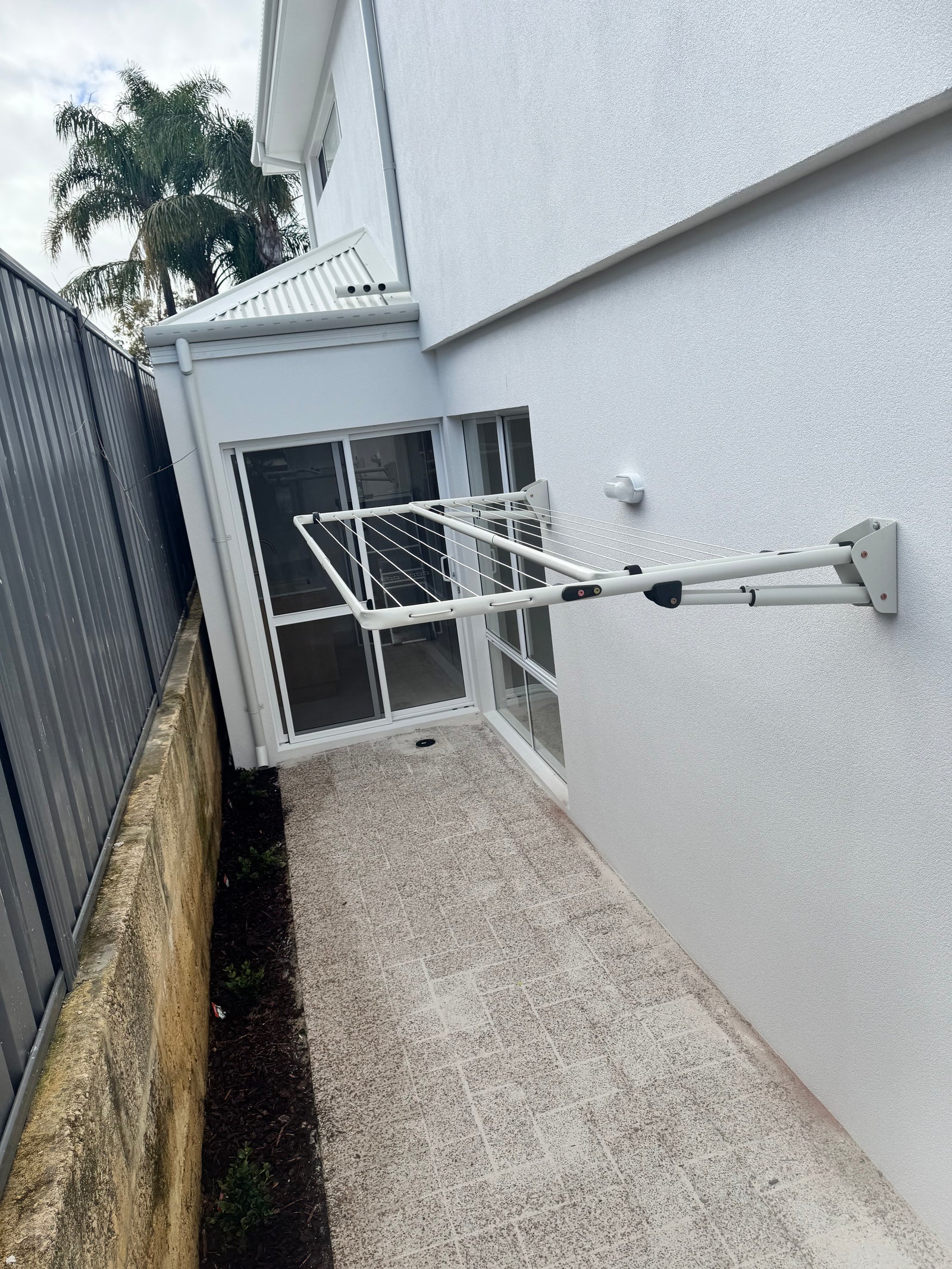 Hills Double Folding Frame