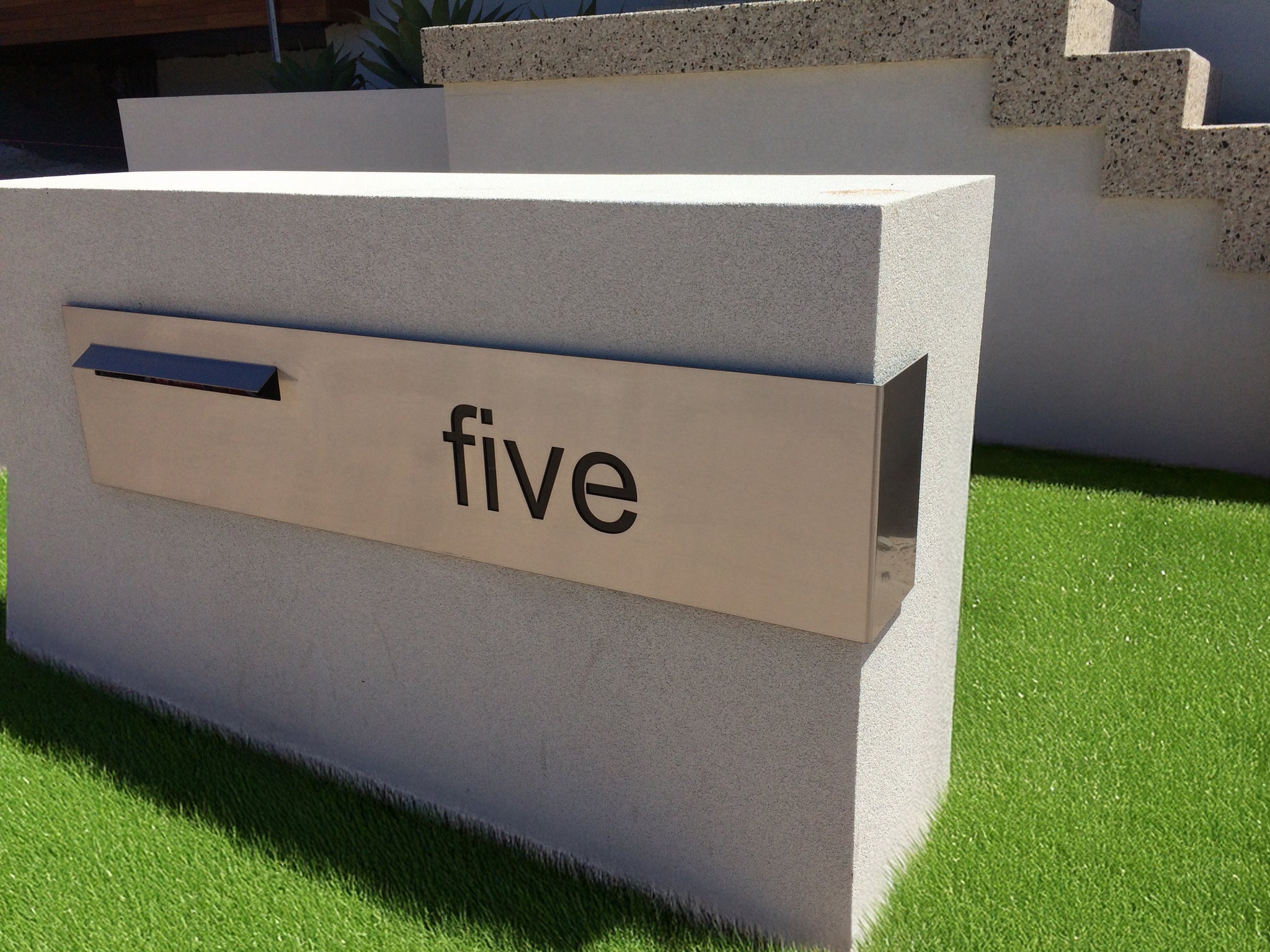 Custom Letterbox Plates