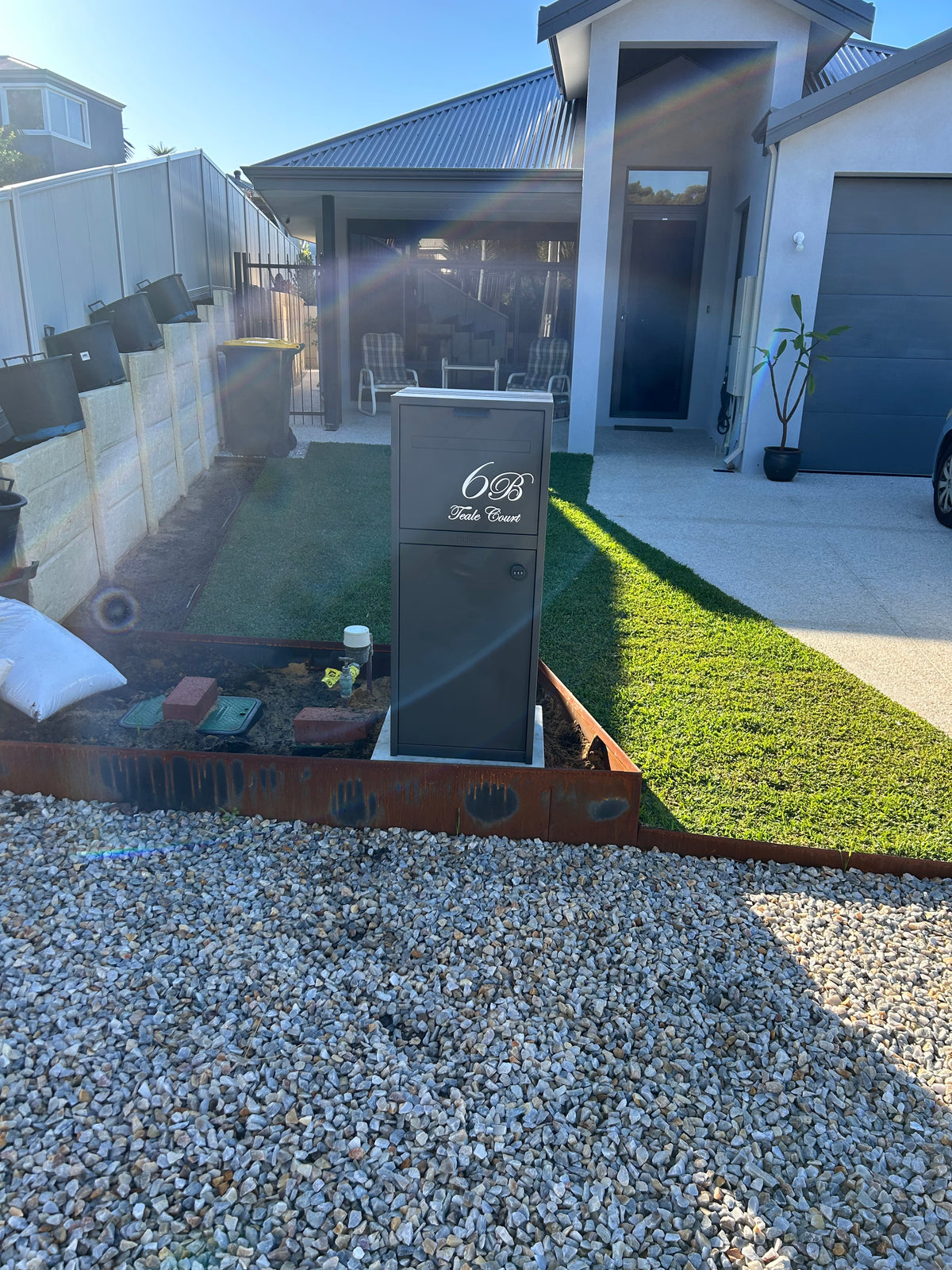 Milkcan Bondi Parcel & Mail Pillar