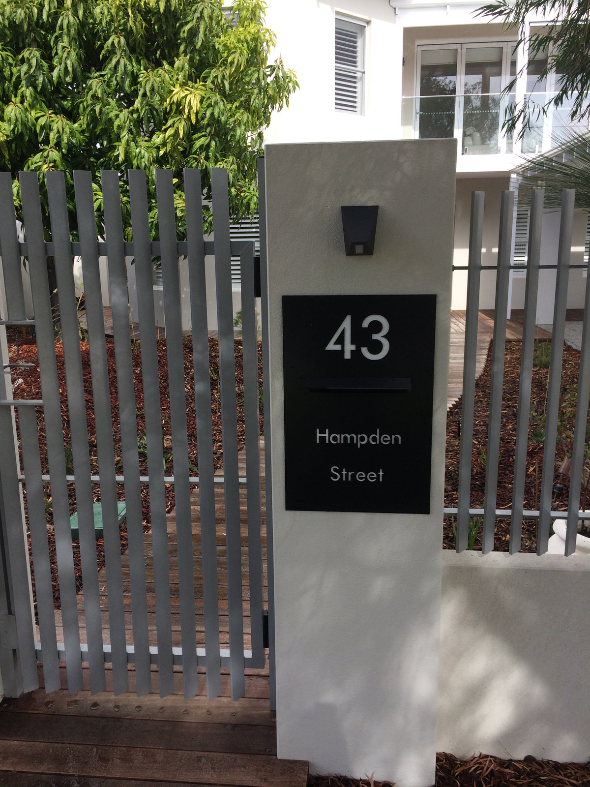 Black Powder-Coated Aluminium Letterbox Faceplate 400 x 600mm - 240 Slot