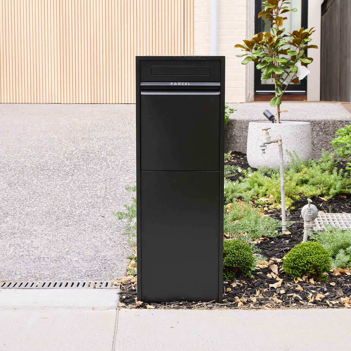 Northcote Zip Mail & Parcel Box