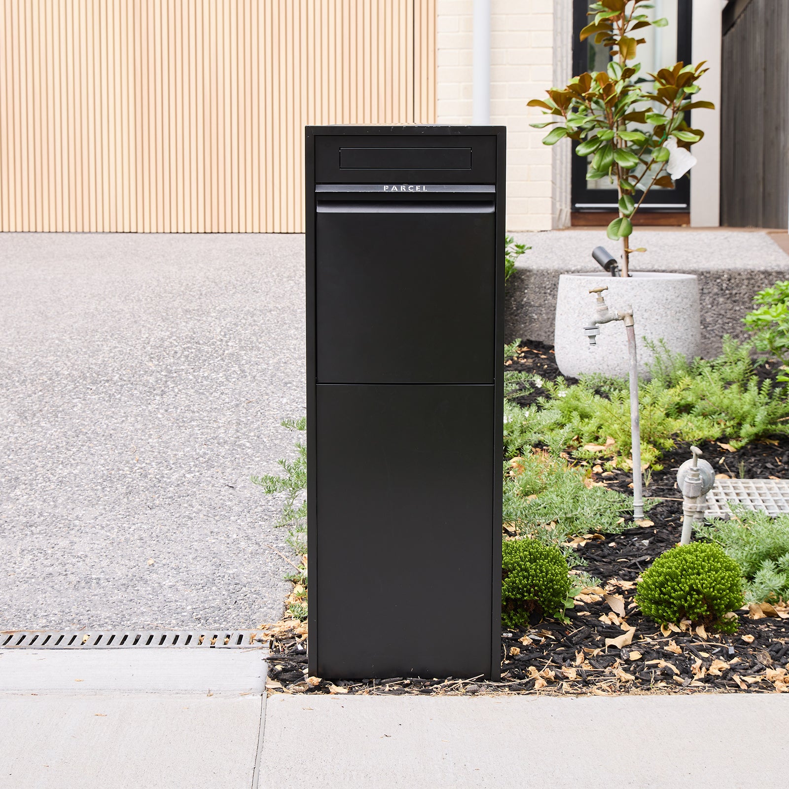 Northcote Zip Mail & Parcel Box