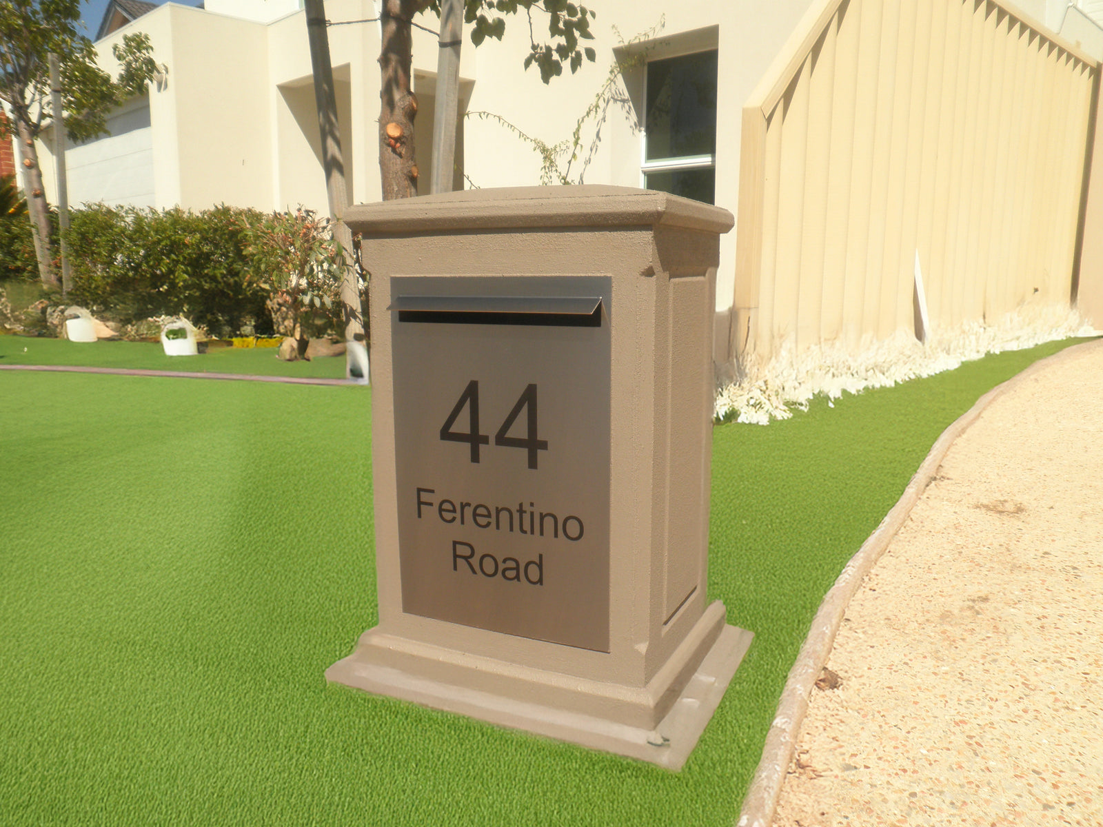 Custom Letterbox Plates