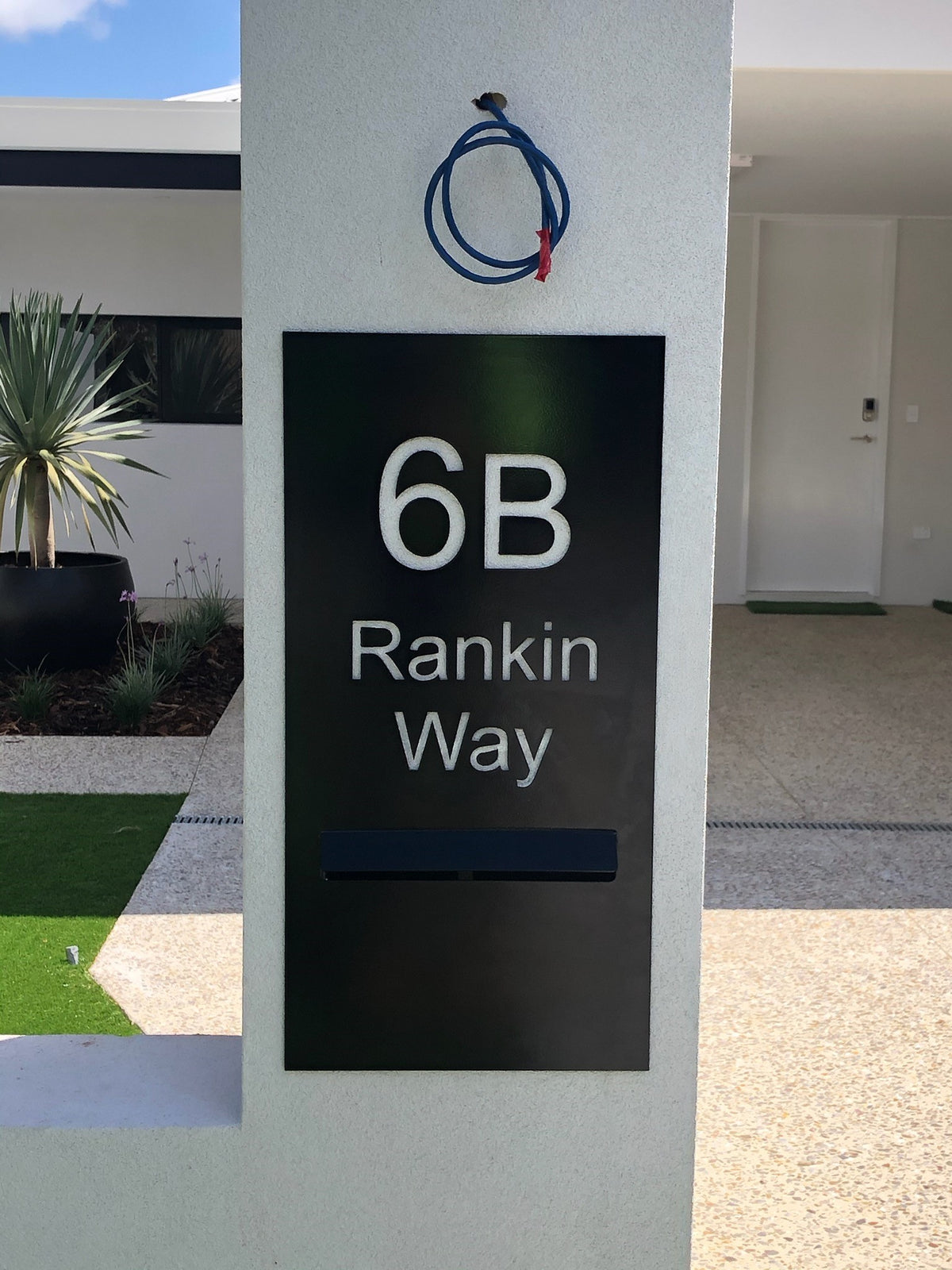 Black Powder-Coated Aluminium Letterbox Faceplate 300 x 600 with 240 Slot