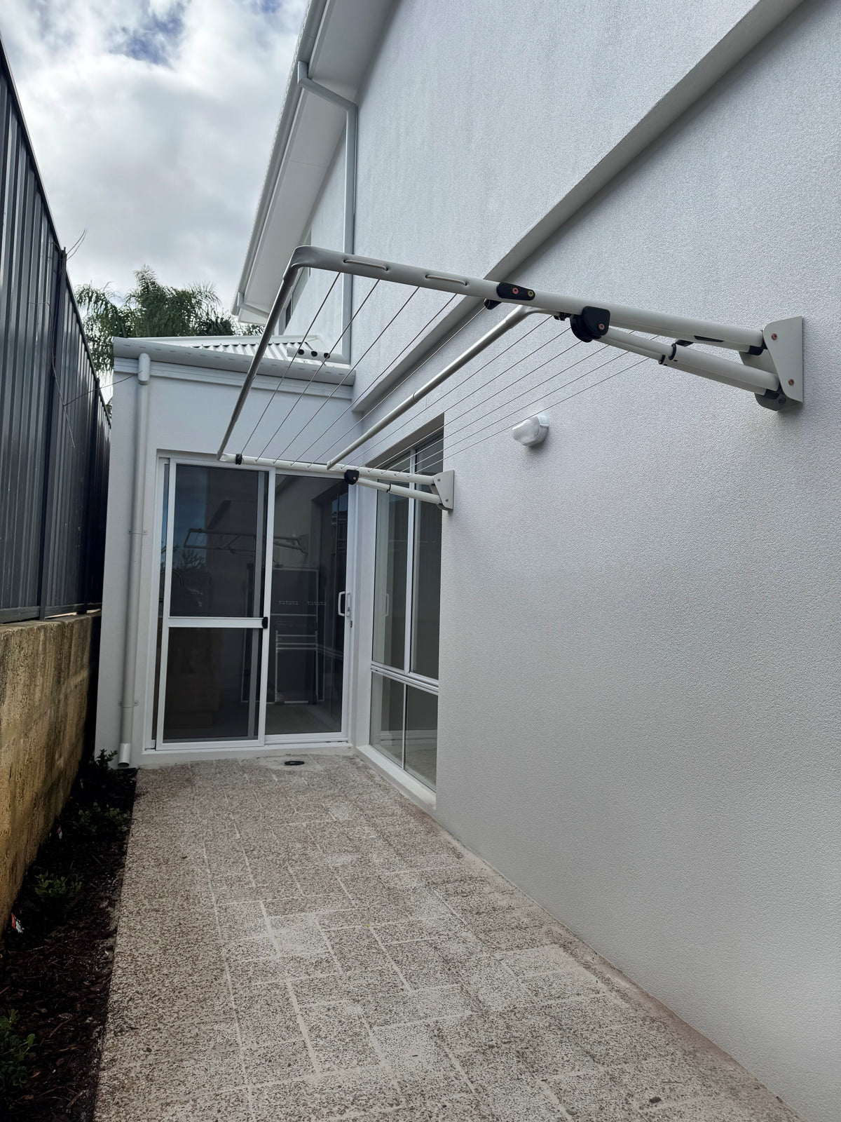 Hills Double Folding Frame
