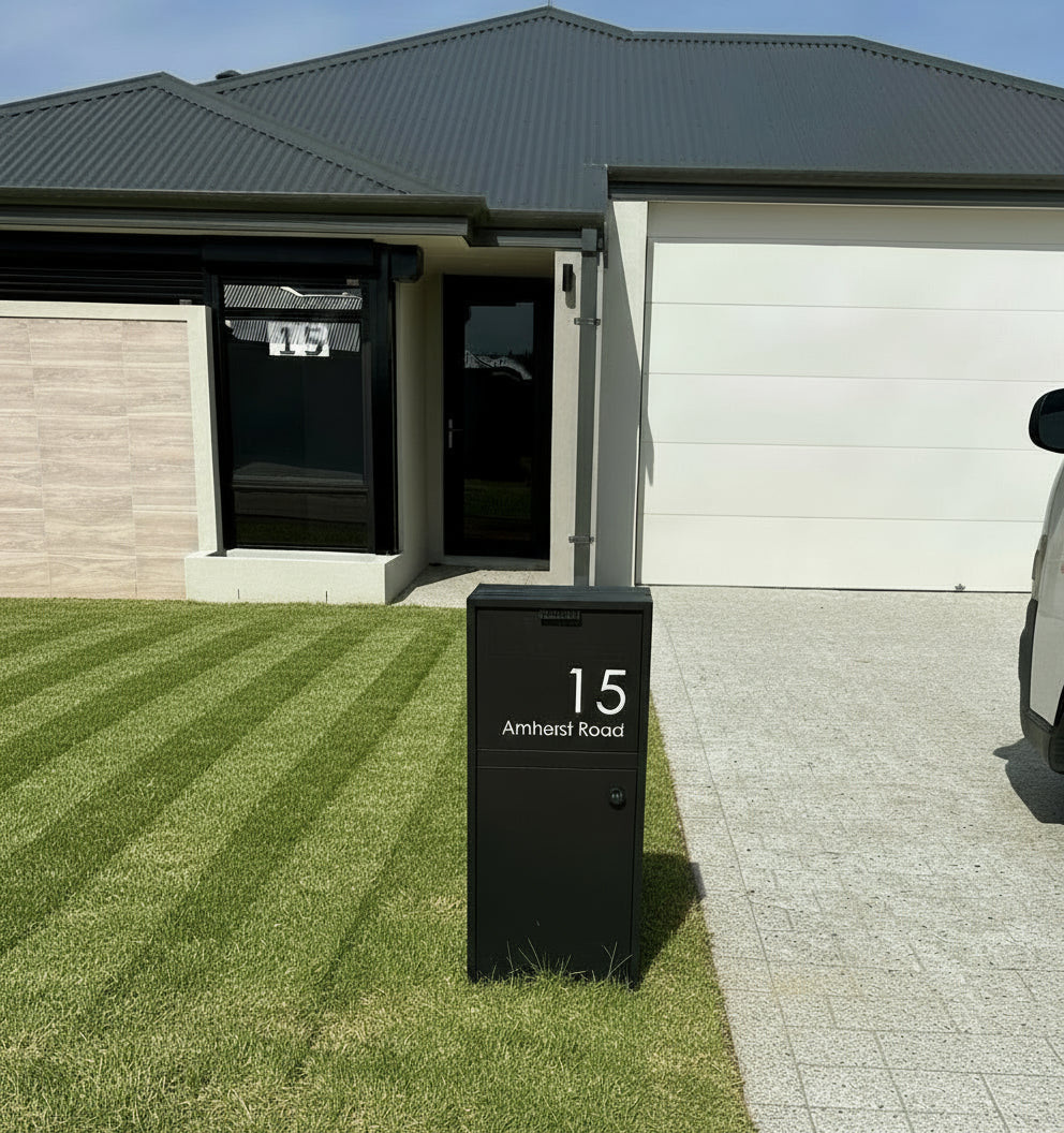 Milkcan Bondi Parcel & Mail Pillar