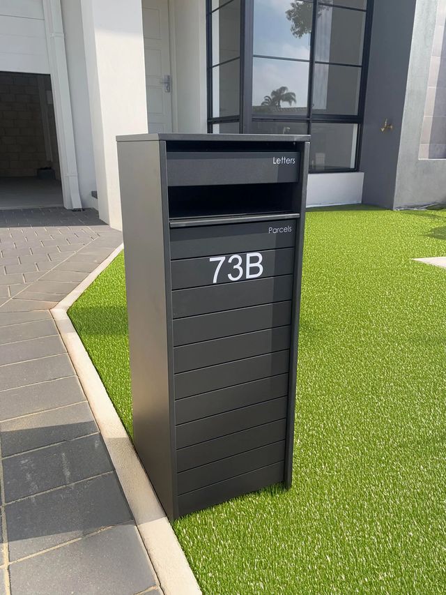 Milkcan Hamilton Parcel & Mail Pillar