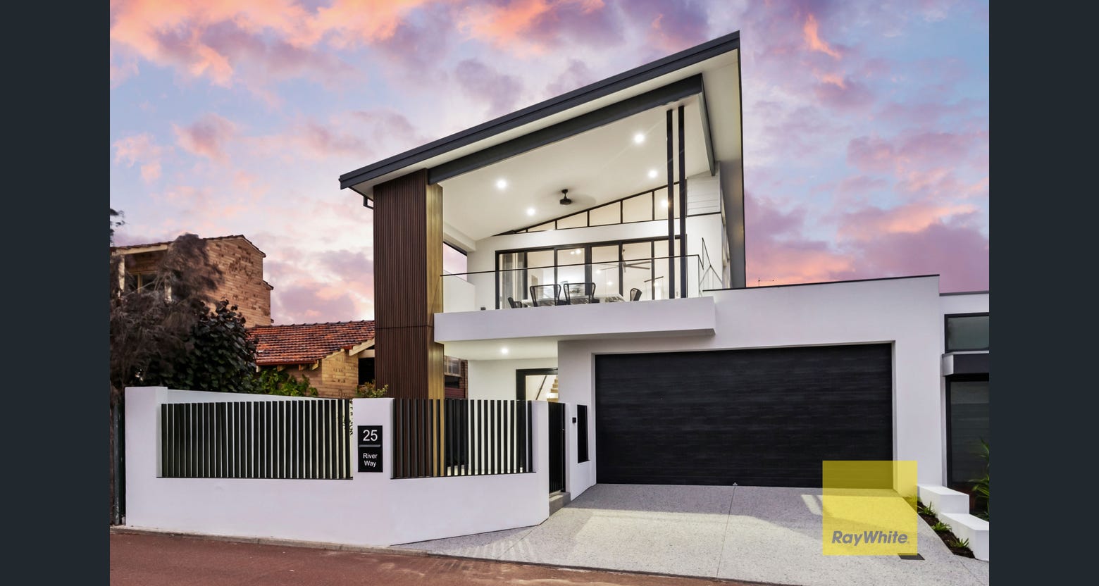 Black Powder-Coated Aluminium Letterbox Faceplate 300 x 600 with 240 Slot