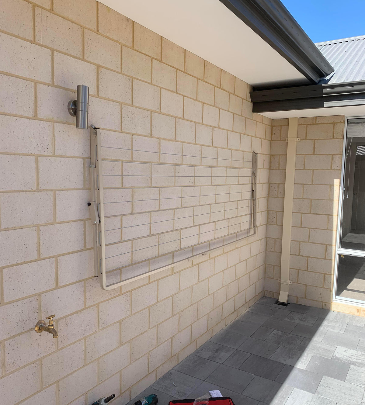 Sunbreeze Compact 2400 x 940