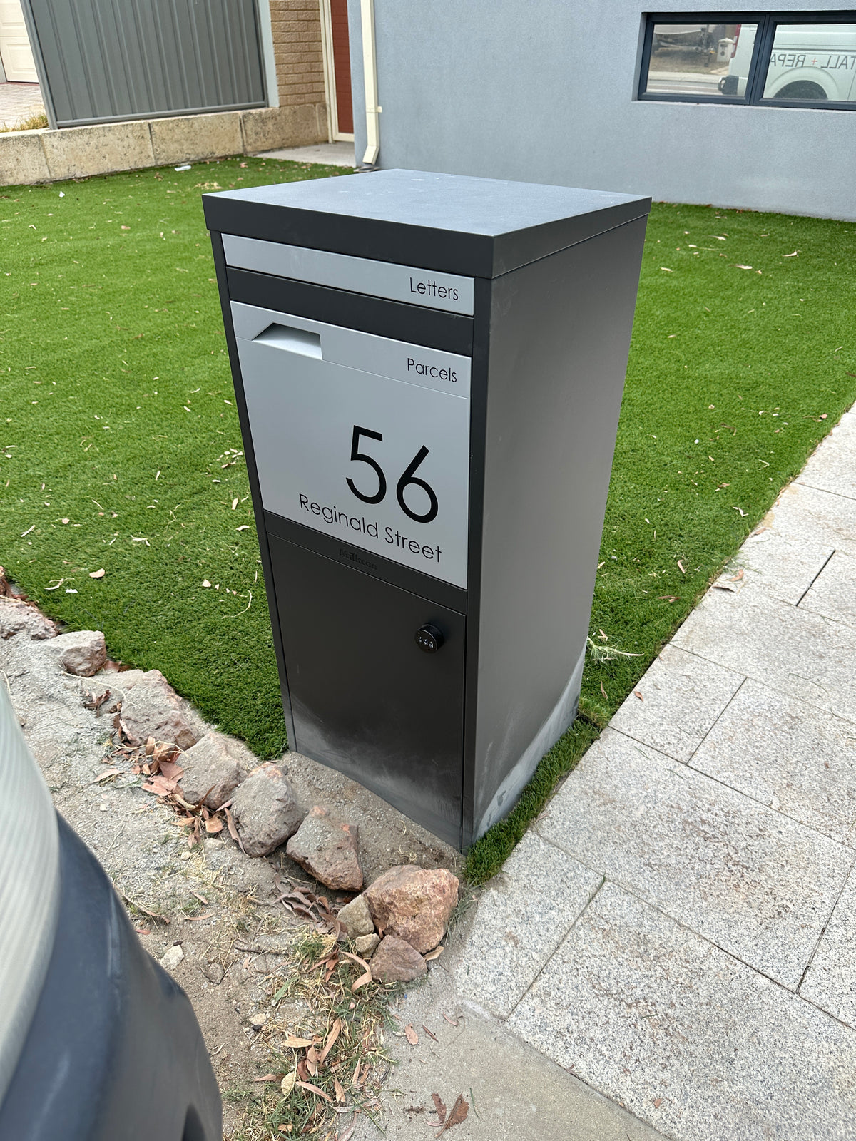 Milkcan Parcel Pal 2 Parcel & Mail Pillar