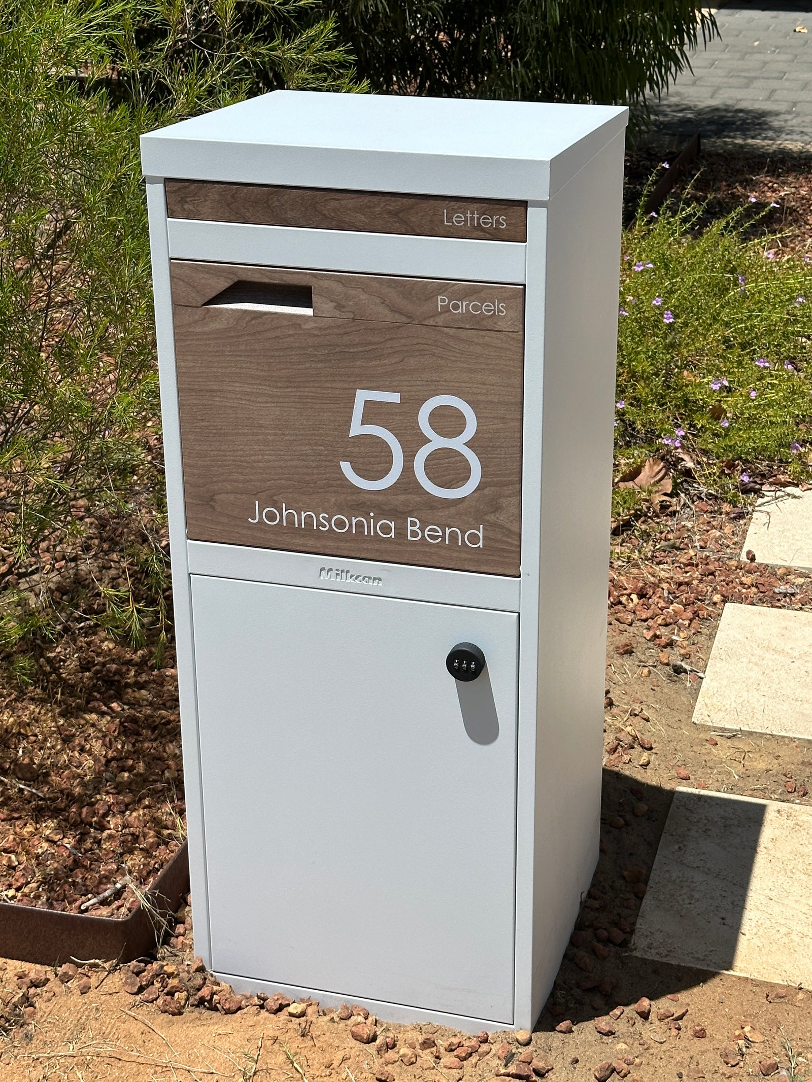 Milkcan Parcel Pal 2 Parcel & Mail Pillar